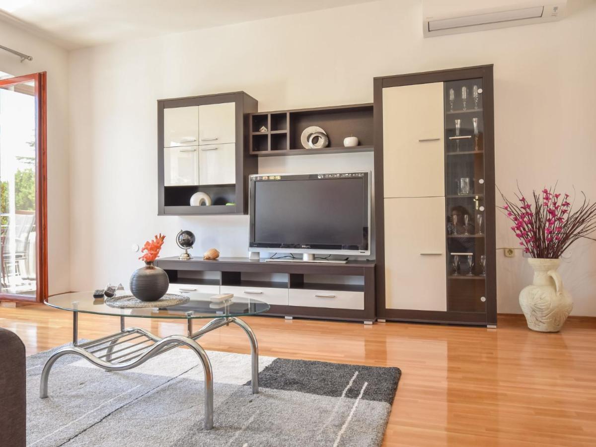 Apartment Aurora By Interhome Buzet Exterior foto